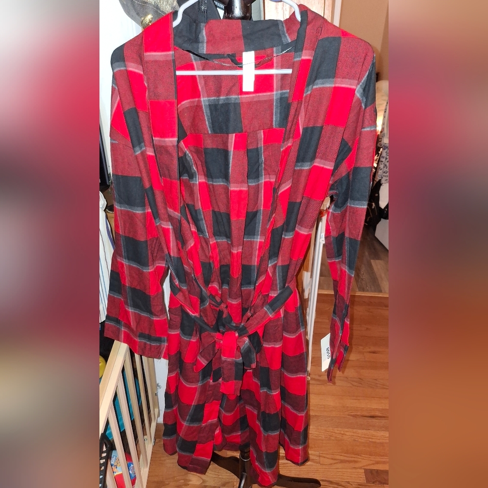 Stars Above , Women's Red and Black Plaid Flannel Robe With Pockets.